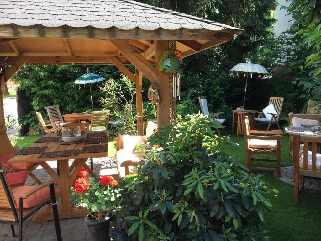Tektona "Bed & Breakfast" Nidda Екстер'єр фото